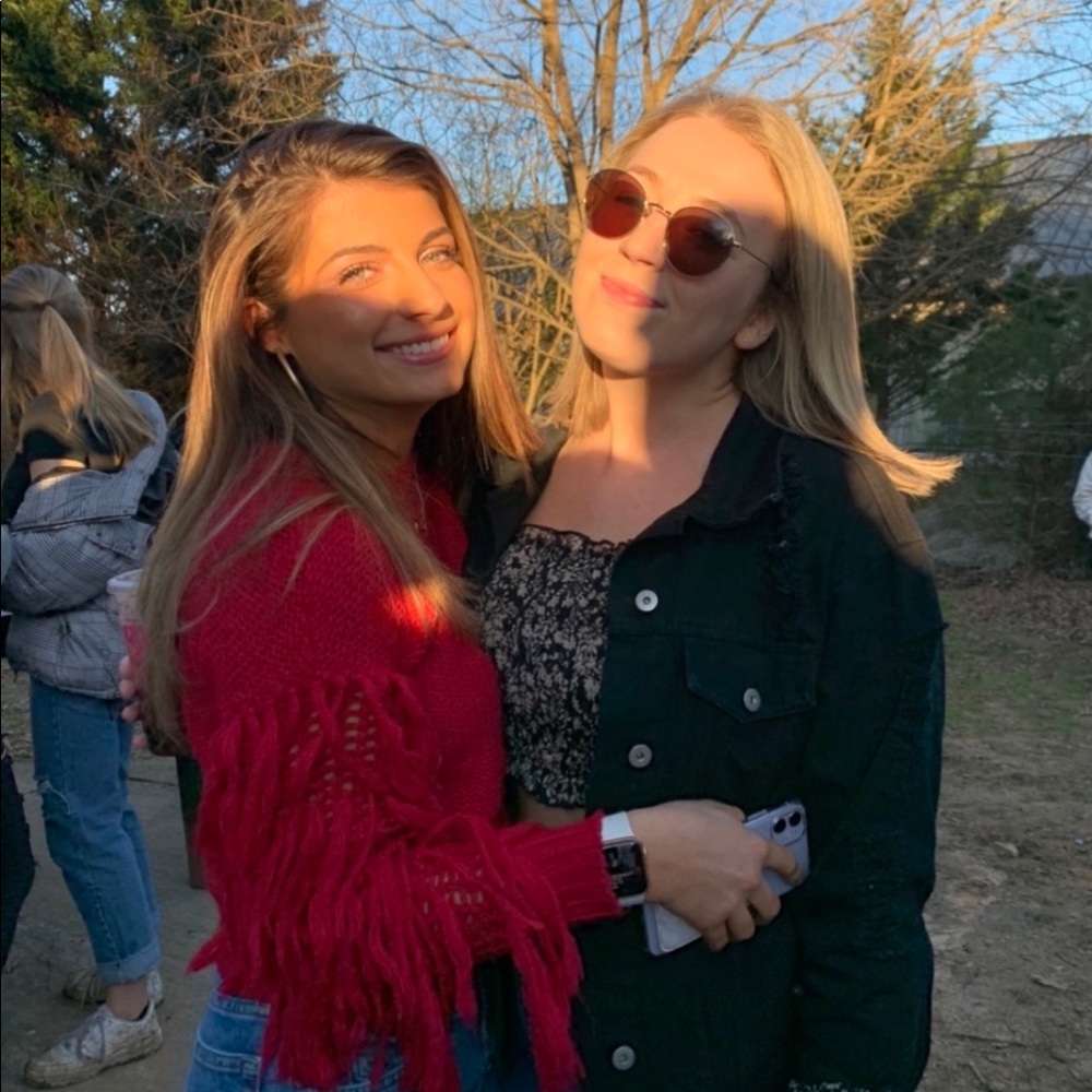 Meet your Posher, Ashley